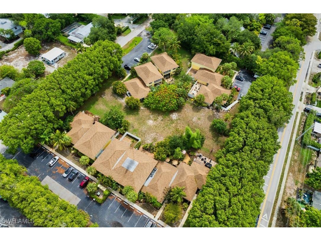 1210 Shady Rest Lane #14 Naples FL 34103 226001777 image3