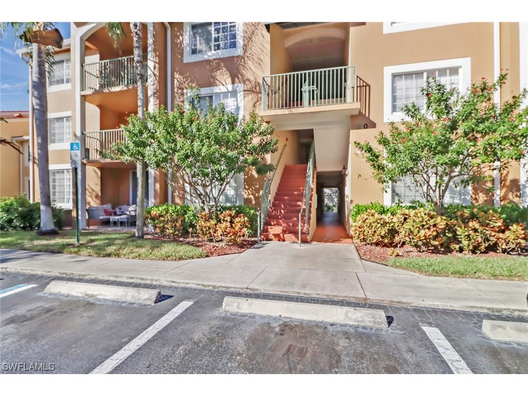 1210 Wildwood Lakes Boulevard #106 Naples FL 34104 224001653 image1