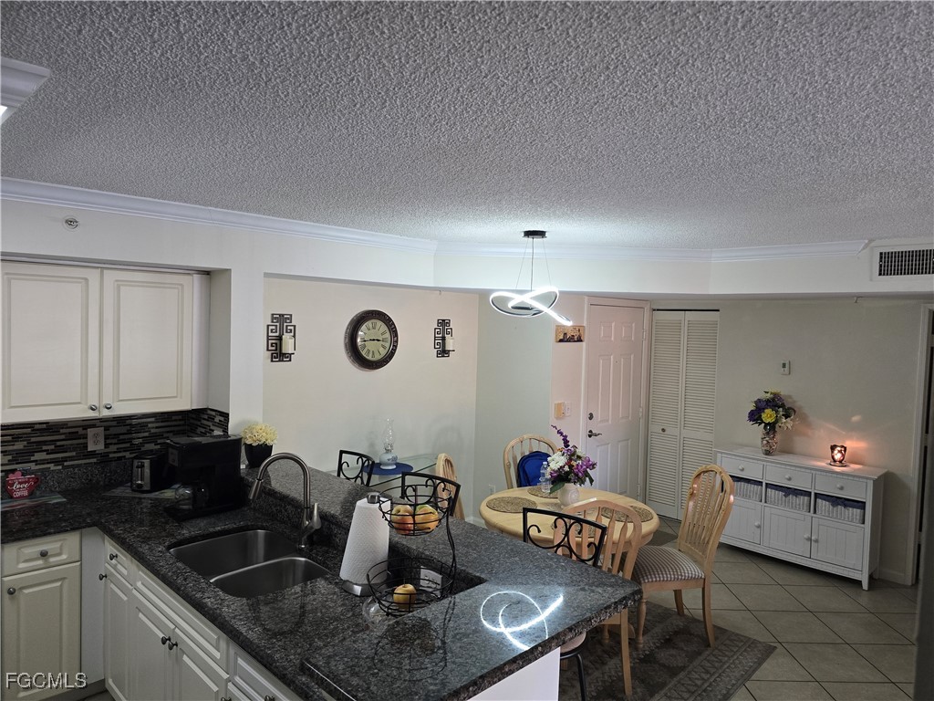 1210 Wildwood Lakes Boulevard #203 Naples FL 34104 2026003973 image24