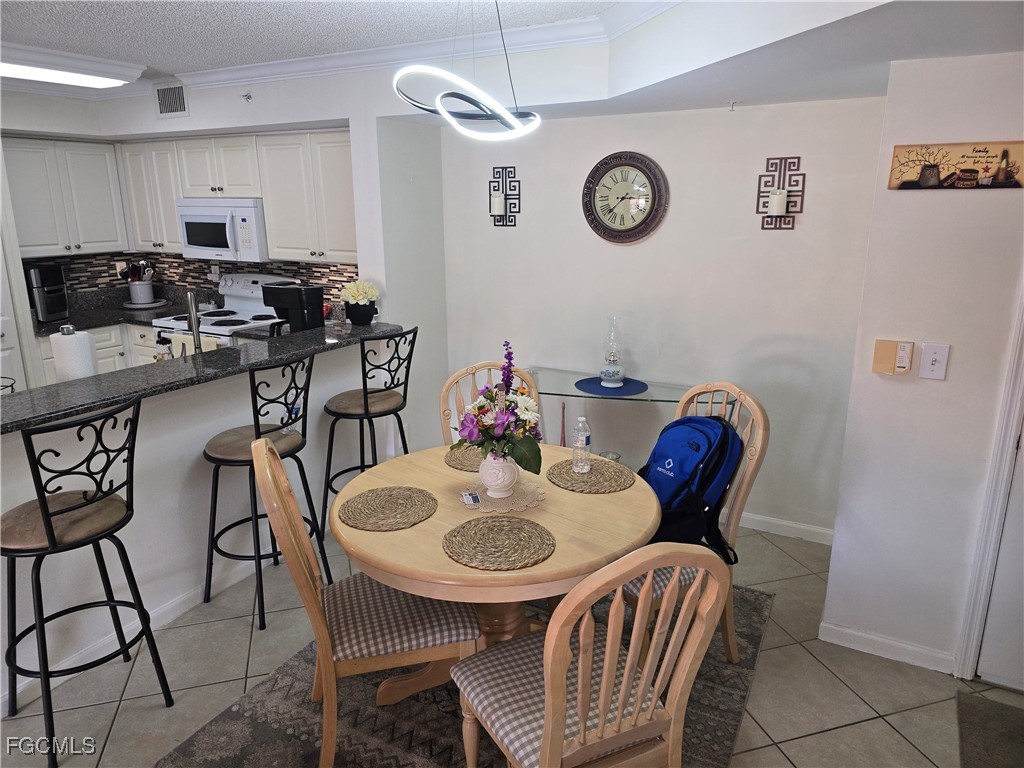 1210 Wildwood Lakes Boulevard #203 Naples FL 34104 2026003973 image25