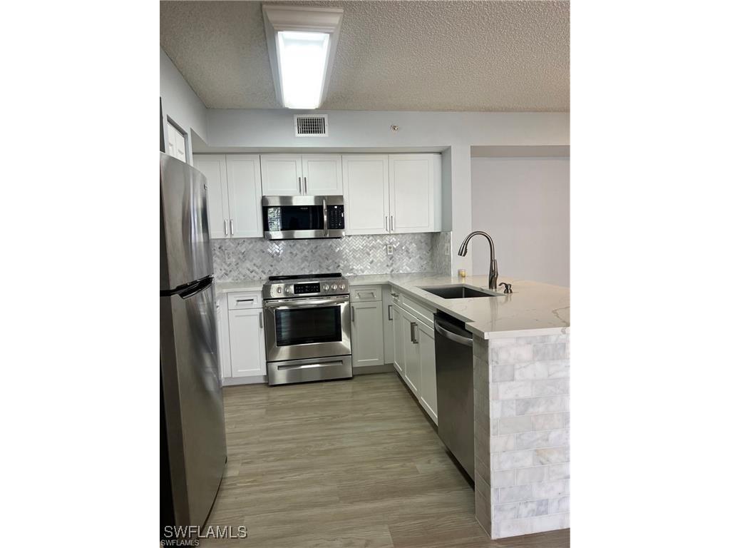 1210 Wildwood Lakes Boulevard #206 Naples FL 34104 225080974 image6