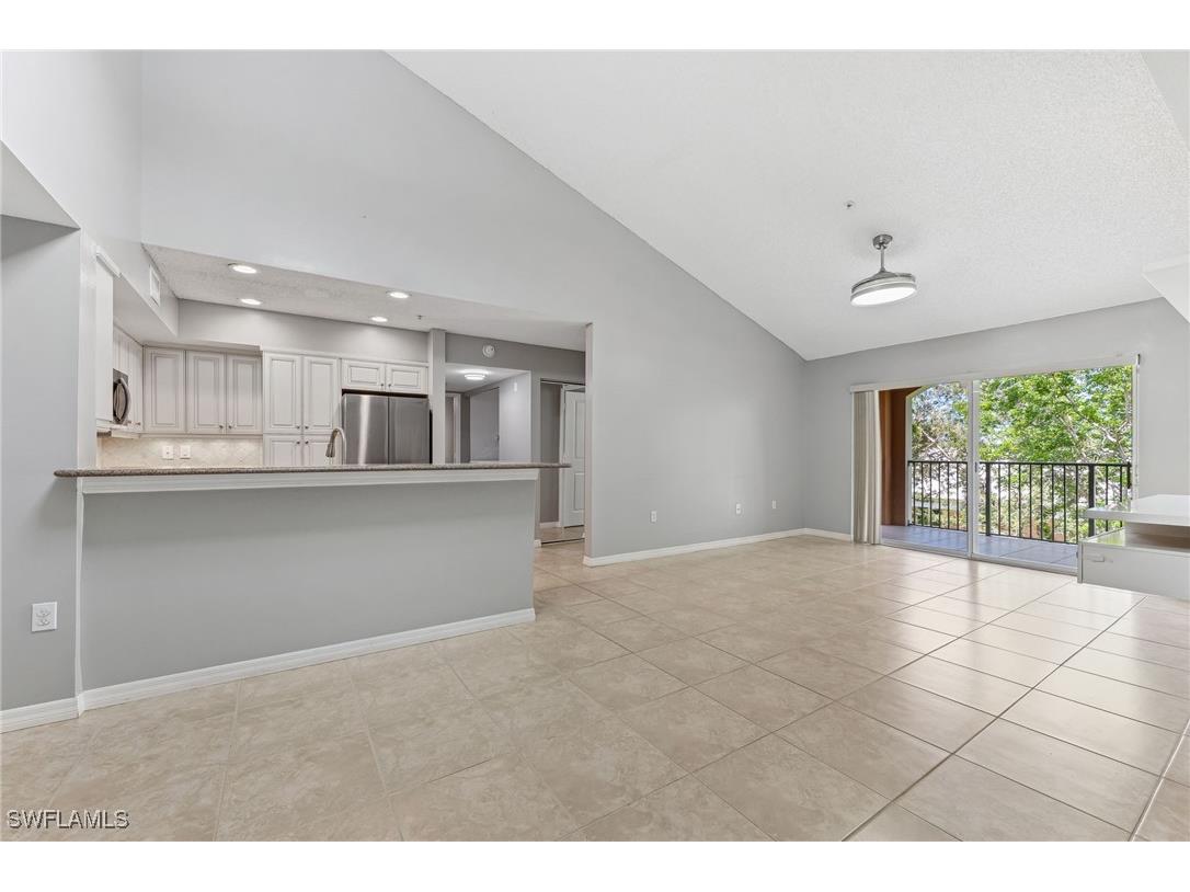 1210 Wildwood Lakes Boulevard #304 Naples FL 34104 225082173 image1