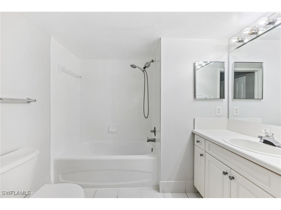 1210 Wildwood Lakes Boulevard #304 Naples FL 34104 225082173 image11