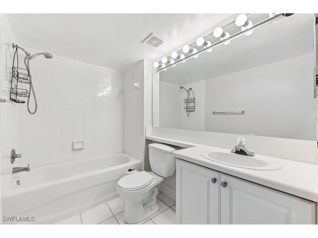 1210 Wildwood Lakes Boulevard #304 Naples FL 34104 225082173 image15