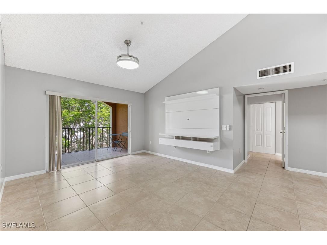 1210 Wildwood Lakes Boulevard #304 Naples FL 34104 225082173 image3