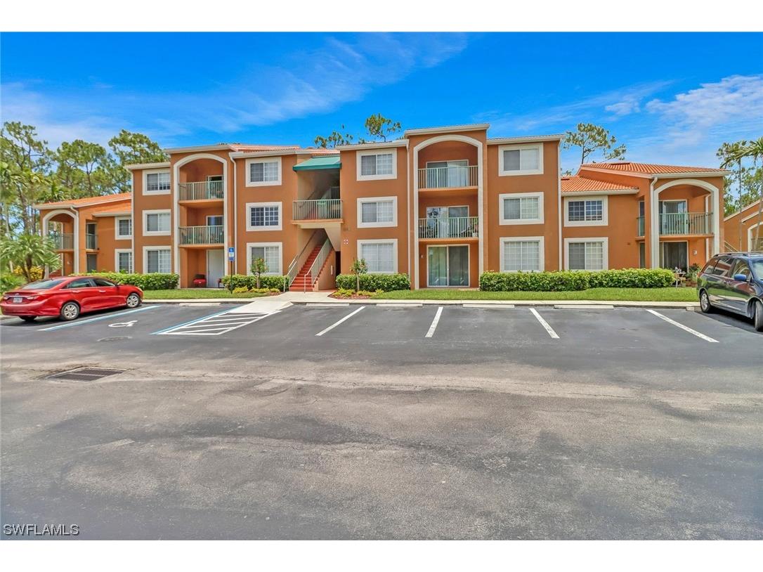 1210 Wildwood Lakes Boulevard #305 Naples FL 34104 223068091 image1