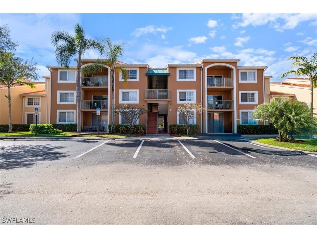 1210 Wildwood Lakes Boulevard #306 Naples FL 34104 225073413 image1