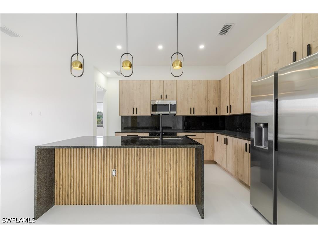 1211 Cloplon Street E Lehigh Acres FL 33974 226013299 image3