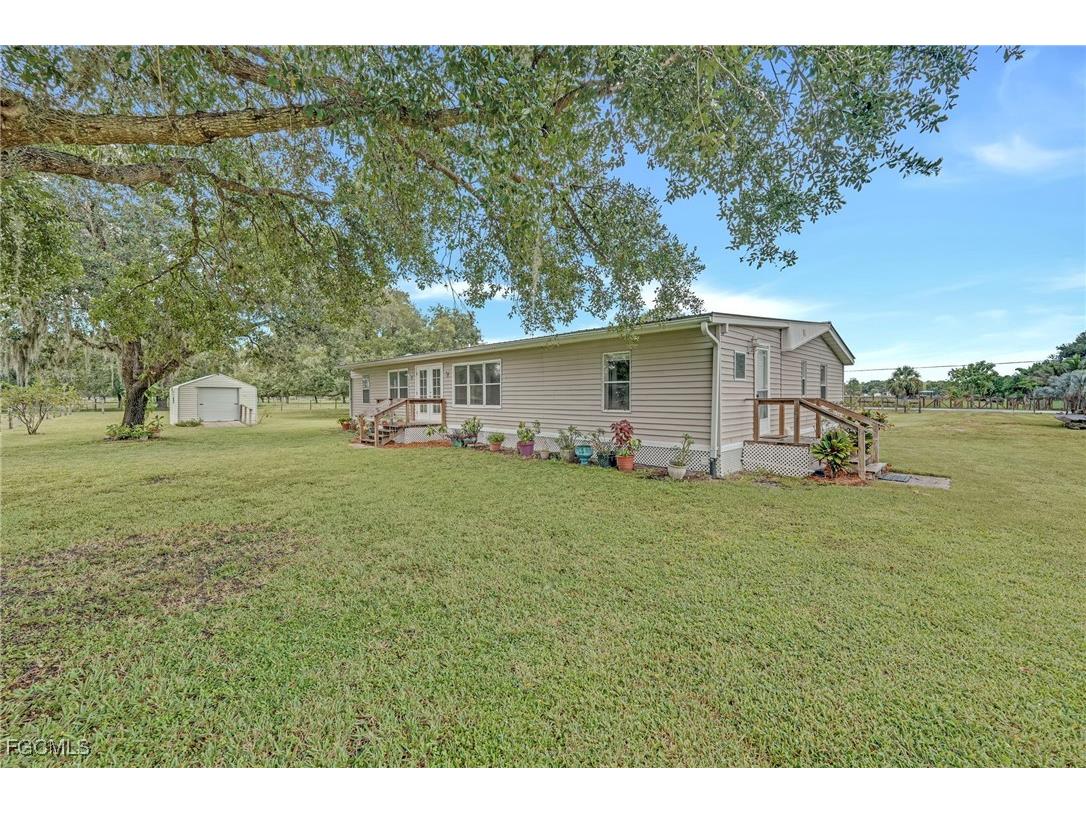 1211 Crescent Avenue Labelle FL 33935 2025002837 image45