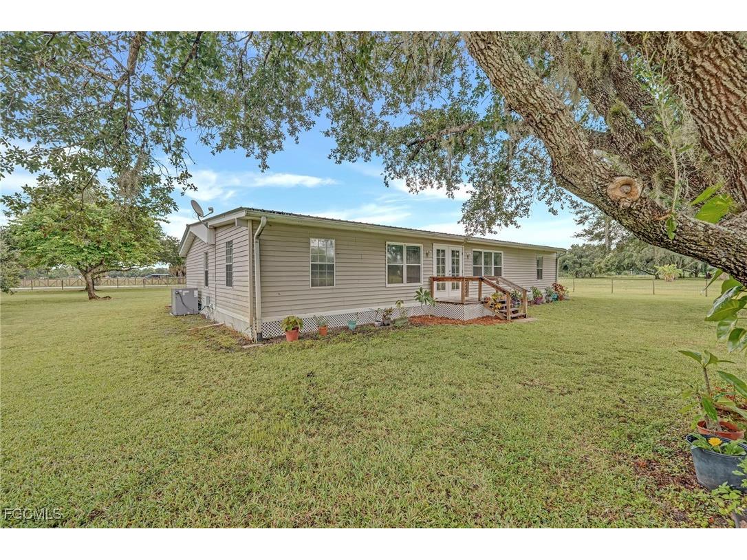 1211 Crescent Avenue Labelle FL 33935 2025002837 image46