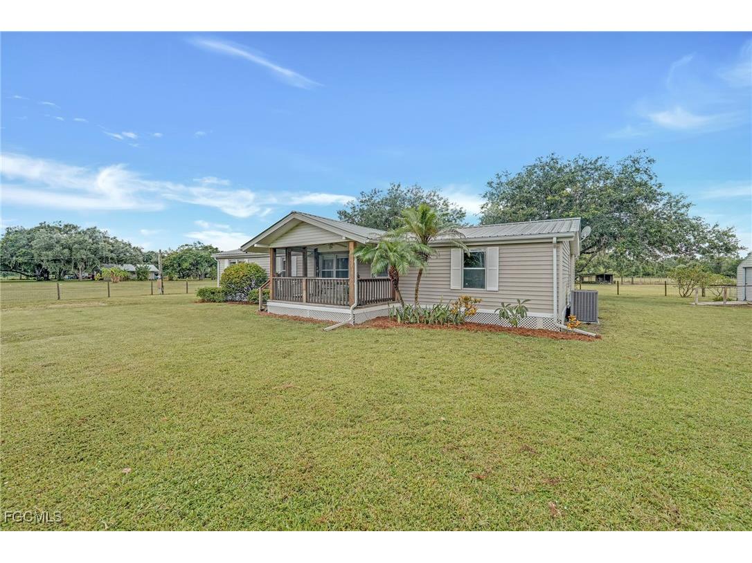 1211 Crescent Avenue Labelle FL 33935 2025002837 image47