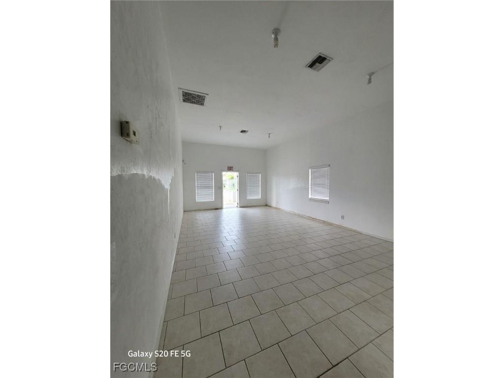 1211 Miramar Street #1 Cape Coral FL 33904 2025010719 image7