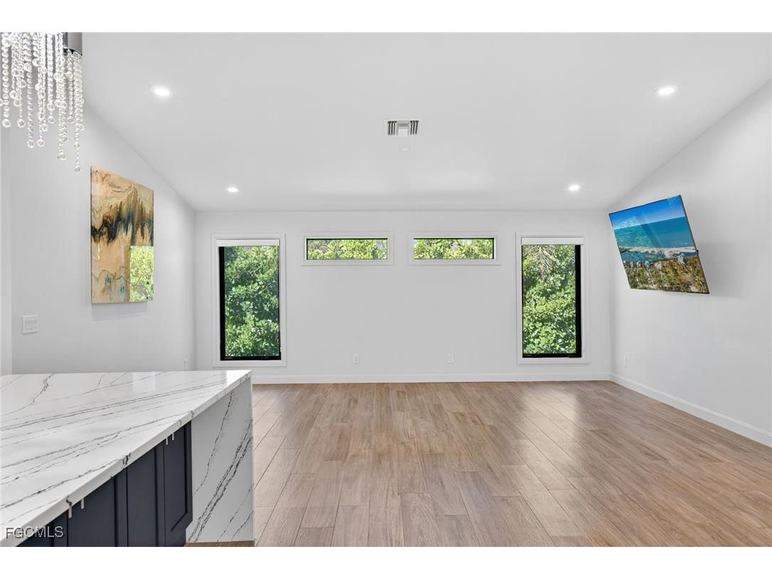 1211 Periwinkle Way Sanibel FL 33957 2026002303 image14