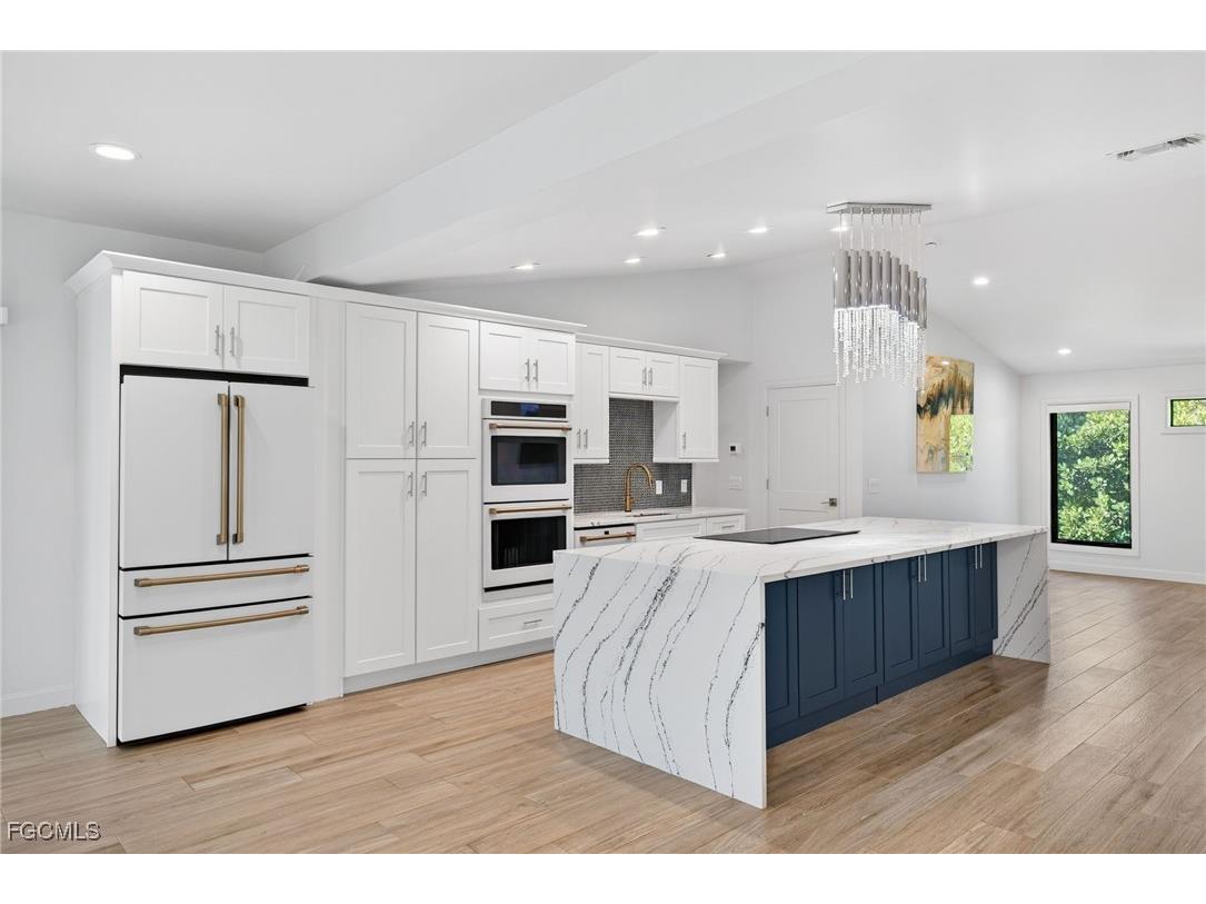 1211 Periwinkle Way Sanibel FL 33957 2026002303 image16