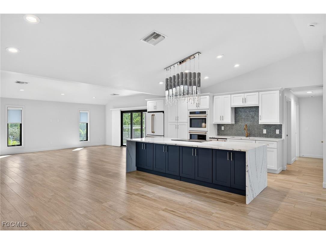 1211 Periwinkle Way Sanibel FL 33957 2026002303 image21