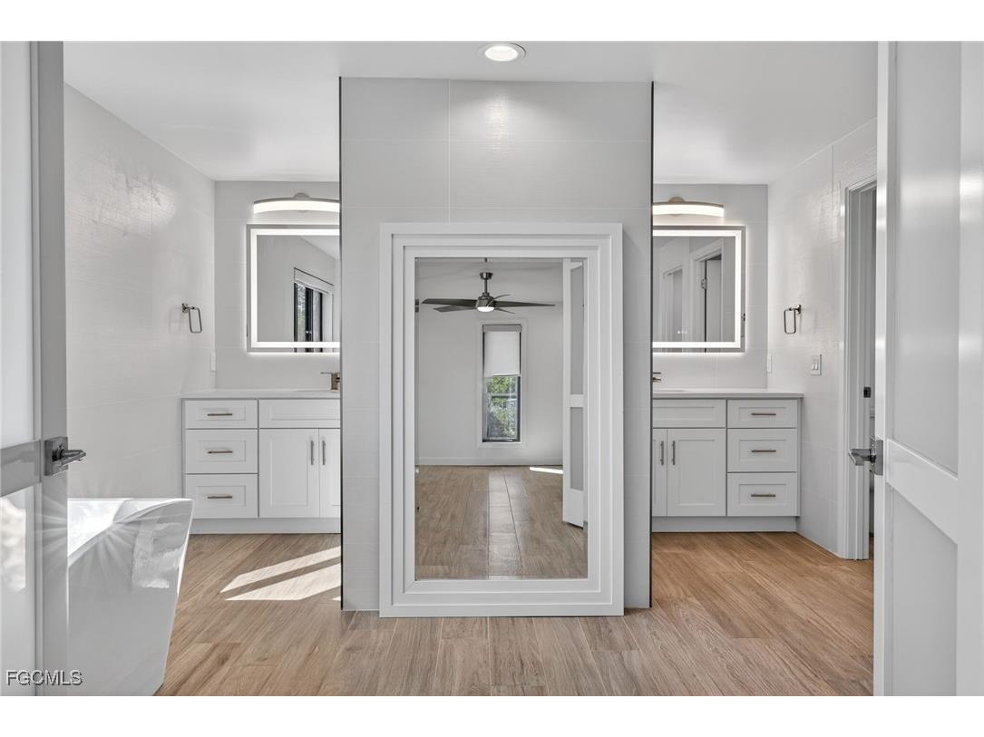 1211 Periwinkle Way Sanibel FL 33957 2026002303 image28