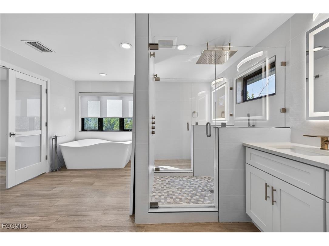 1211 Periwinkle Way Sanibel FL 33957 2026002303 image30