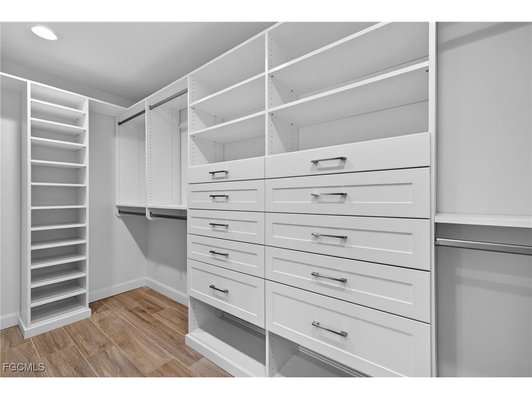 1211 Periwinkle Way Sanibel FL 33957 2026002303 image31