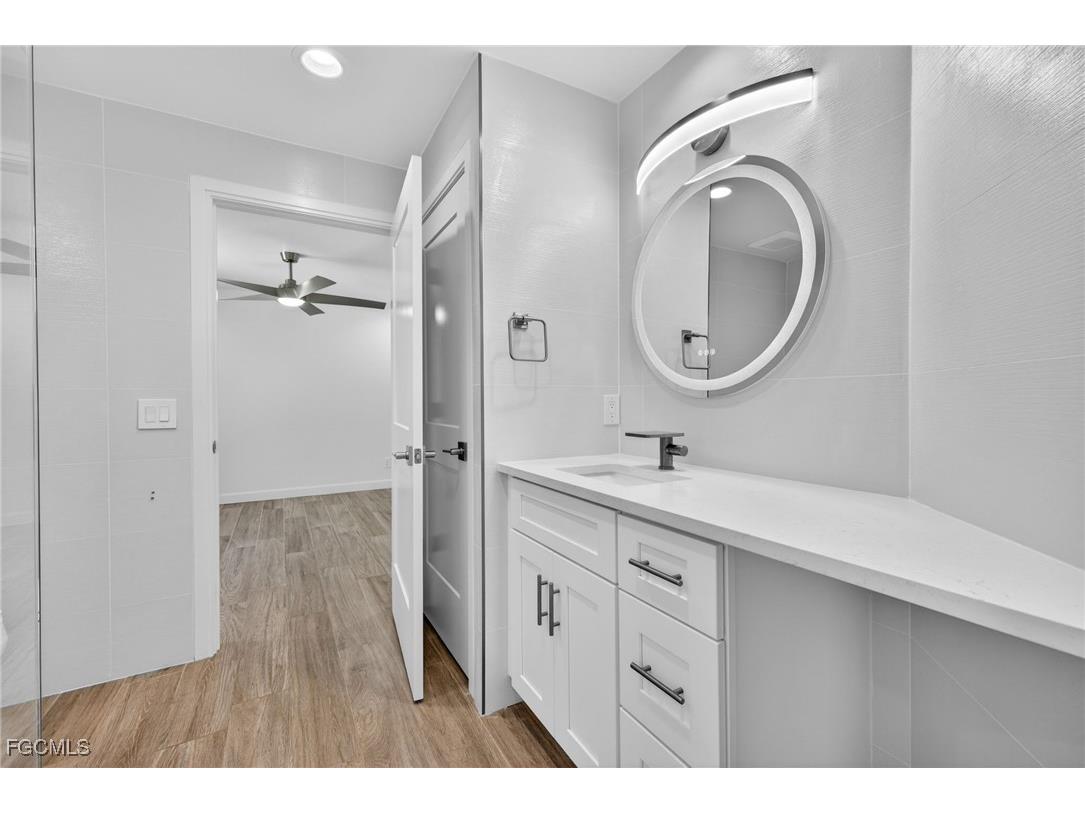 1211 Periwinkle Way Sanibel FL 33957 2026002303 image35