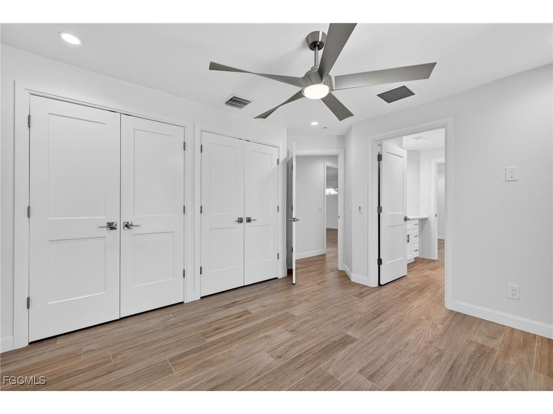 1211 Periwinkle Way Sanibel FL 33957 2026002303 image37