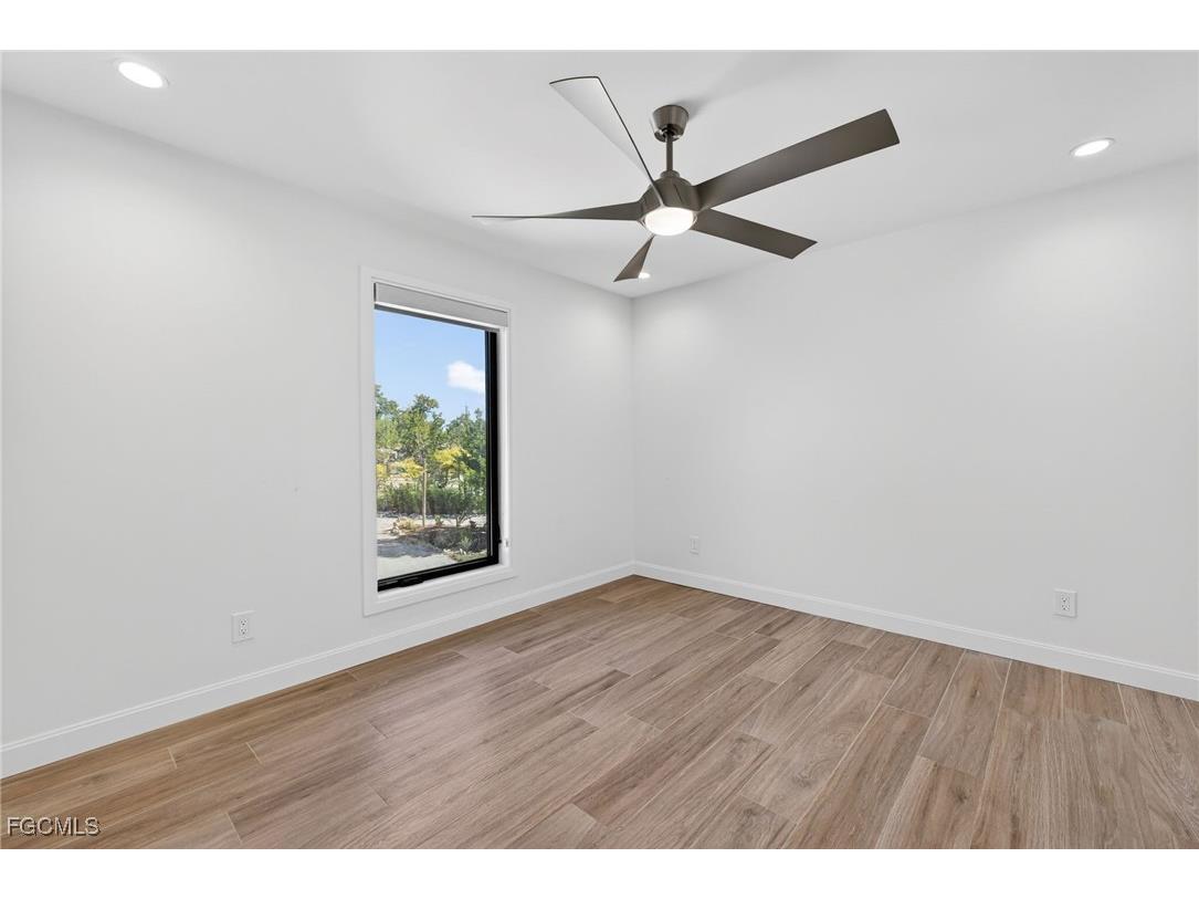 1211 Periwinkle Way Sanibel FL 33957 2026002303 image38