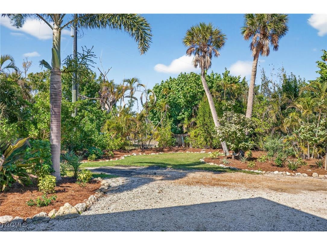 1211 Periwinkle Way Sanibel FL 33957 2026002303 image39