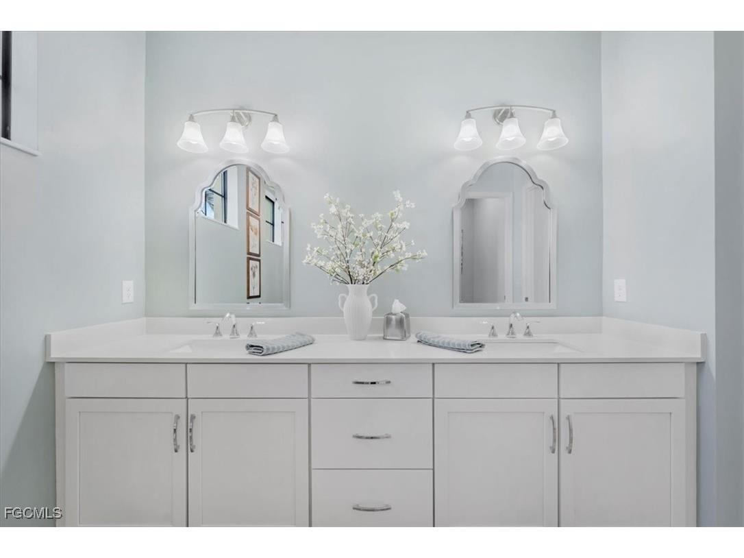 1211 SE 10th Avenue Cape Coral FL 33990 2026004416 image14