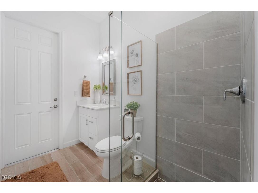 1211 SE 10th Avenue Cape Coral FL 33990 2026004416 image26