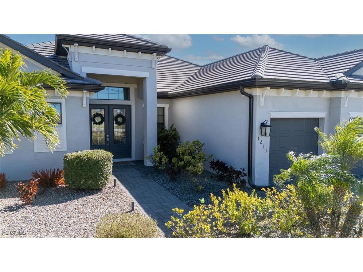1211 SE 10th Avenue Cape Coral FL 33990 2026004416 image3