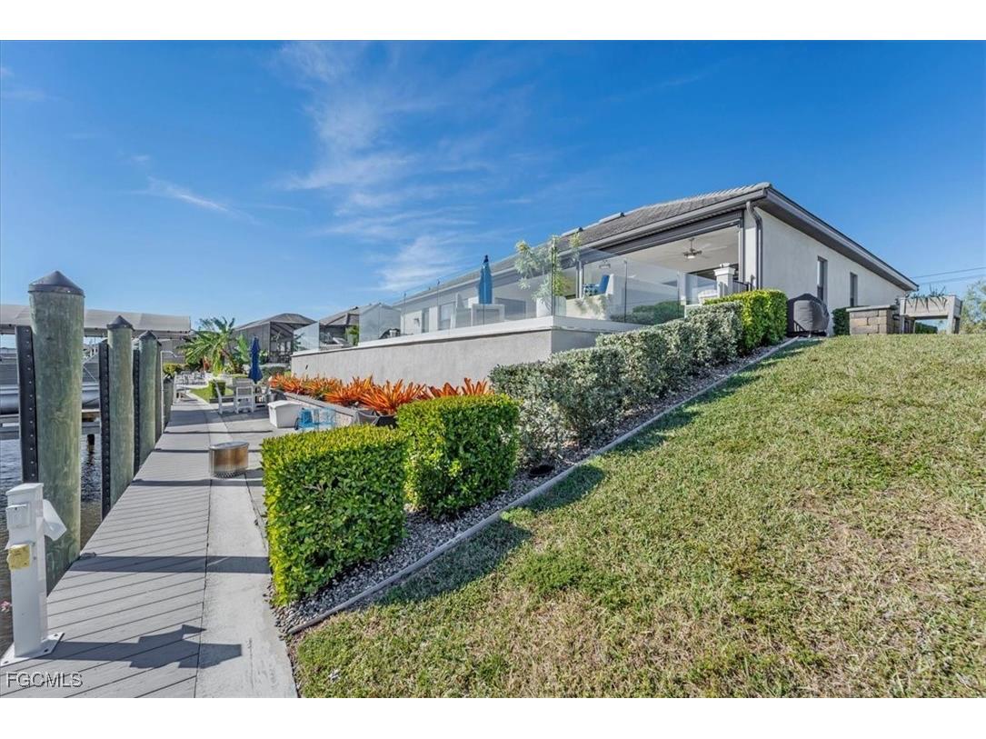 1211 SE 10th Avenue Cape Coral FL 33990 2026004416 image37