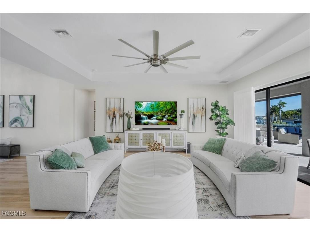 1211 SE 10th Avenue Cape Coral FL 33990 2026004416 image7