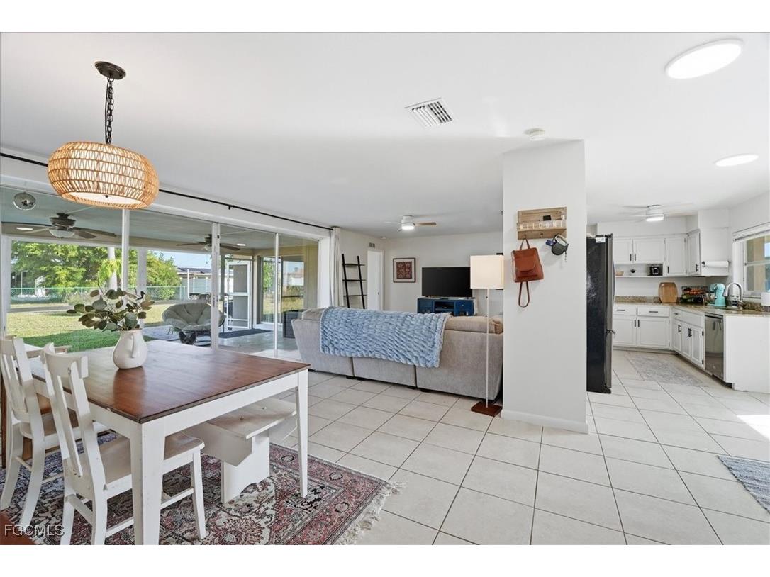 1211 SE 34th Street Cape Coral FL 33904 2025023689 image2