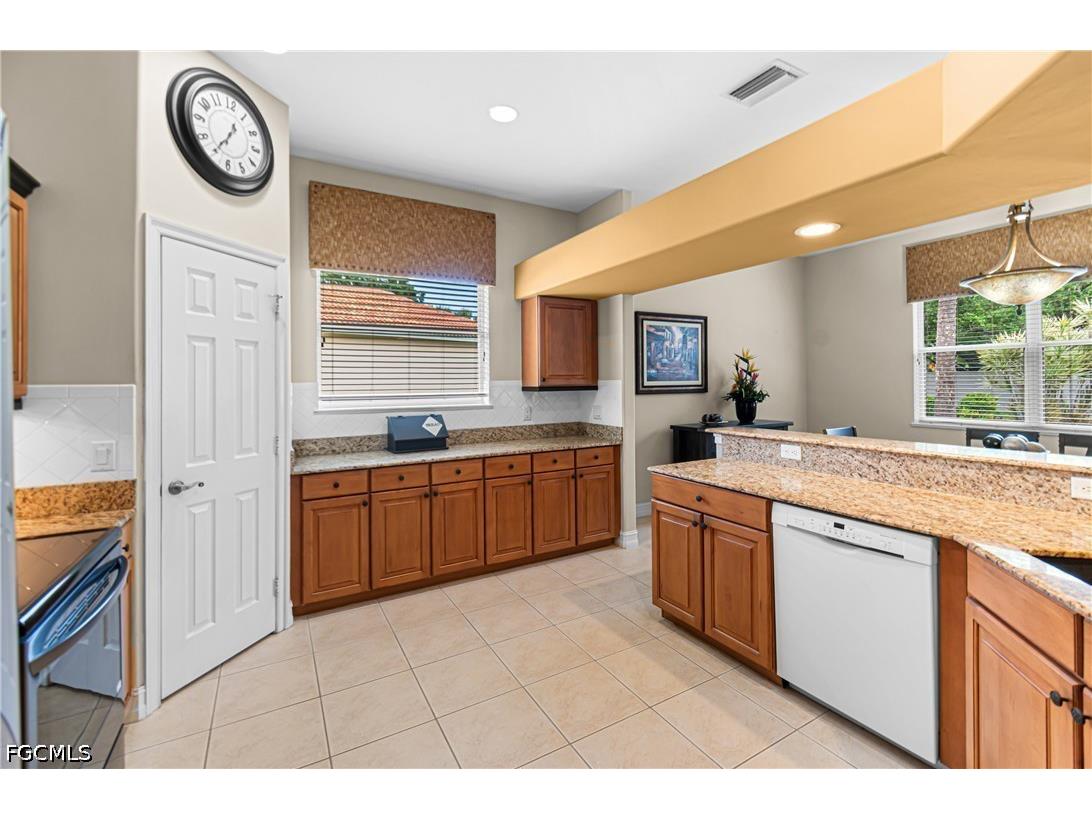 12111 Hidden Links Drive Fort Myers FL 33913 2026016178 image18