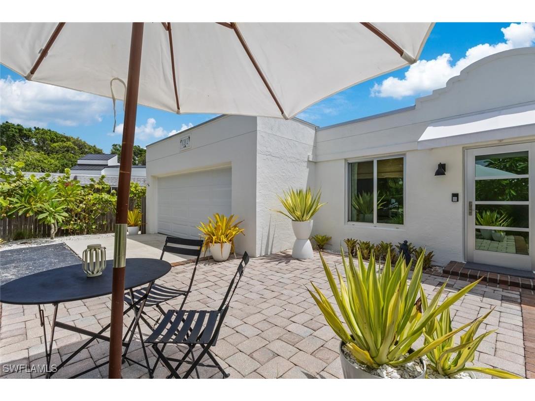 1212 10th Avenue N Naples FL 34102 225078564 image2