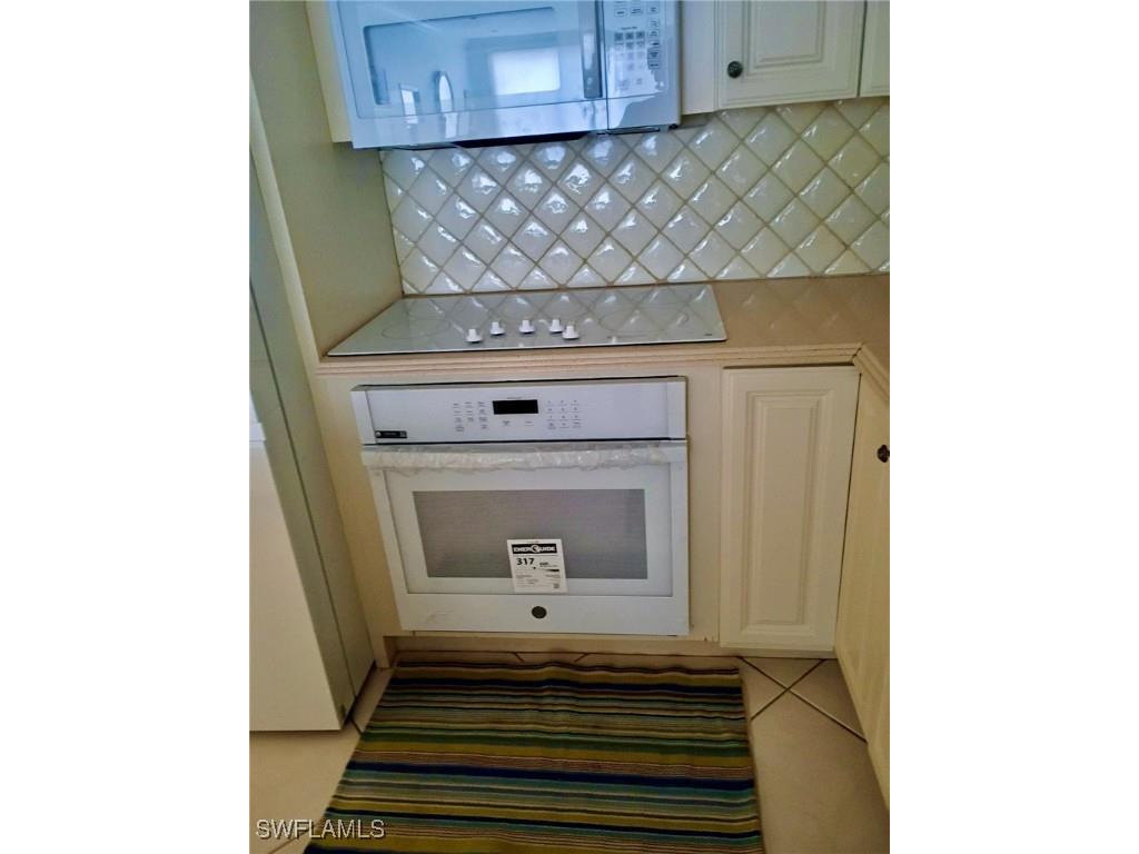 1212 Benjamin Franklin Drive #102 Sarasota FL 34236 225013174 image6