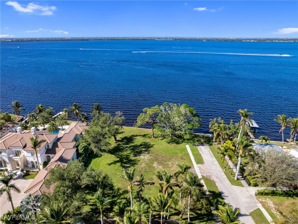 1212 Coconut Drive Fort Myers FL 33901 224093868 image4