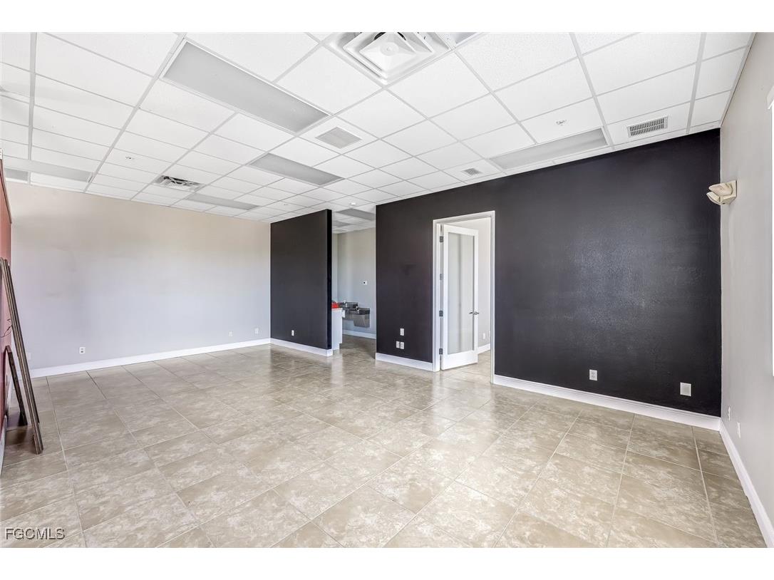 1212 Country Club Boulevard Cape Coral FL 33990 2026006001 image17