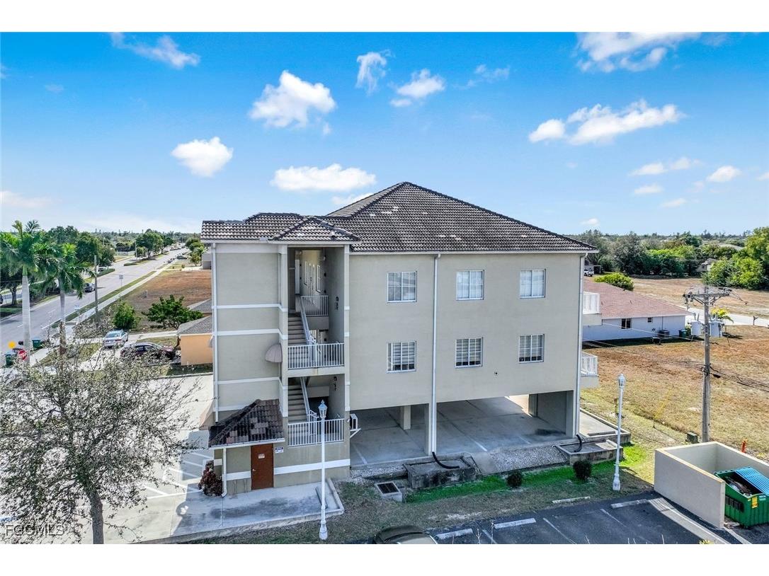 1212 Country Club Boulevard Cape Coral FL 33990 2026006001 image22