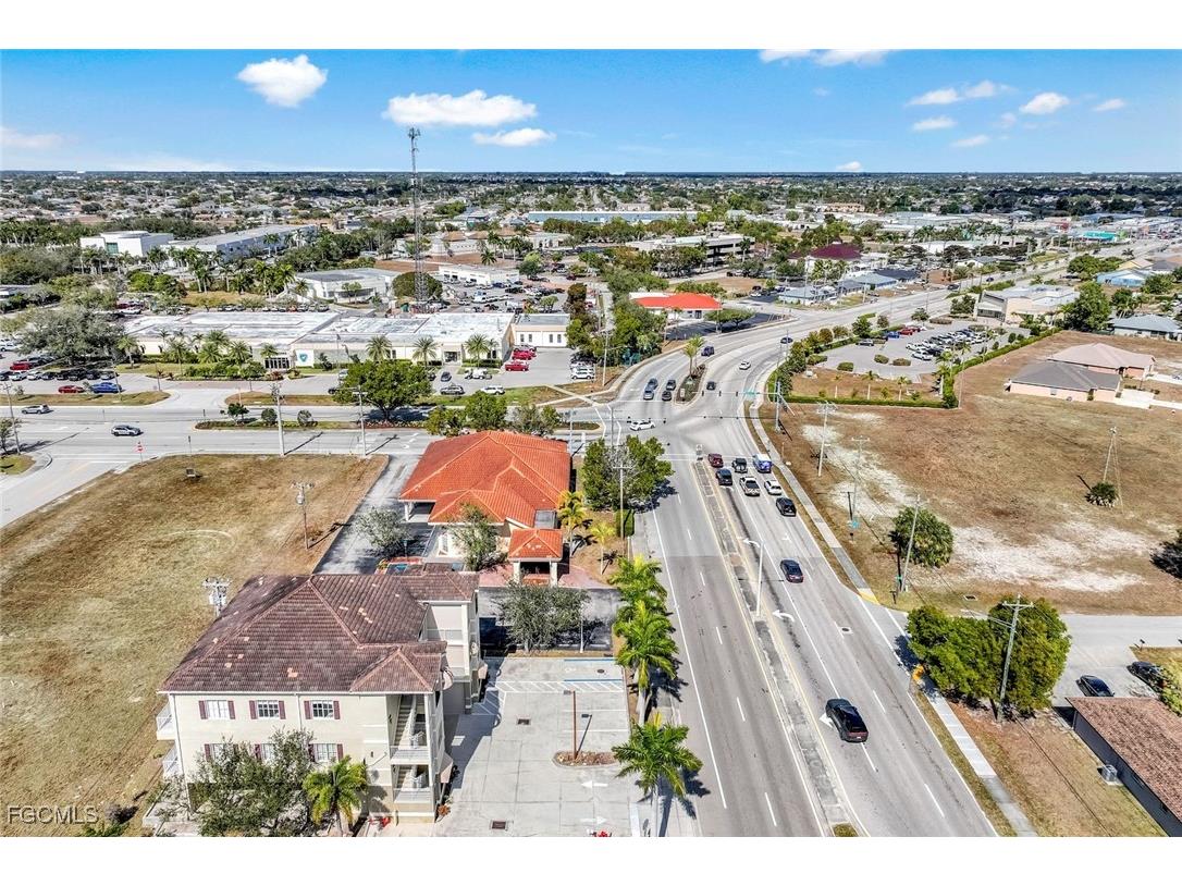 1212 Country Club Boulevard Cape Coral FL 33990 2026006001 image25