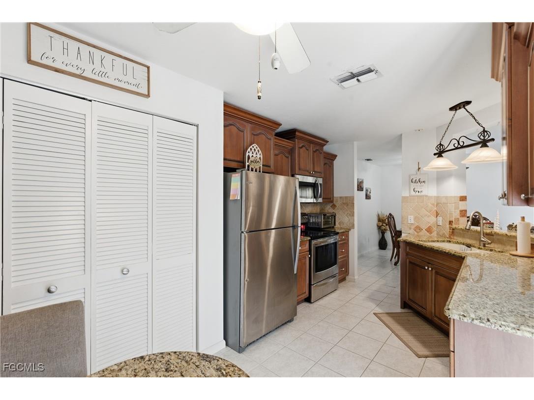 1212 SW 13th Street Cape Coral FL 33991 2025025419 image10