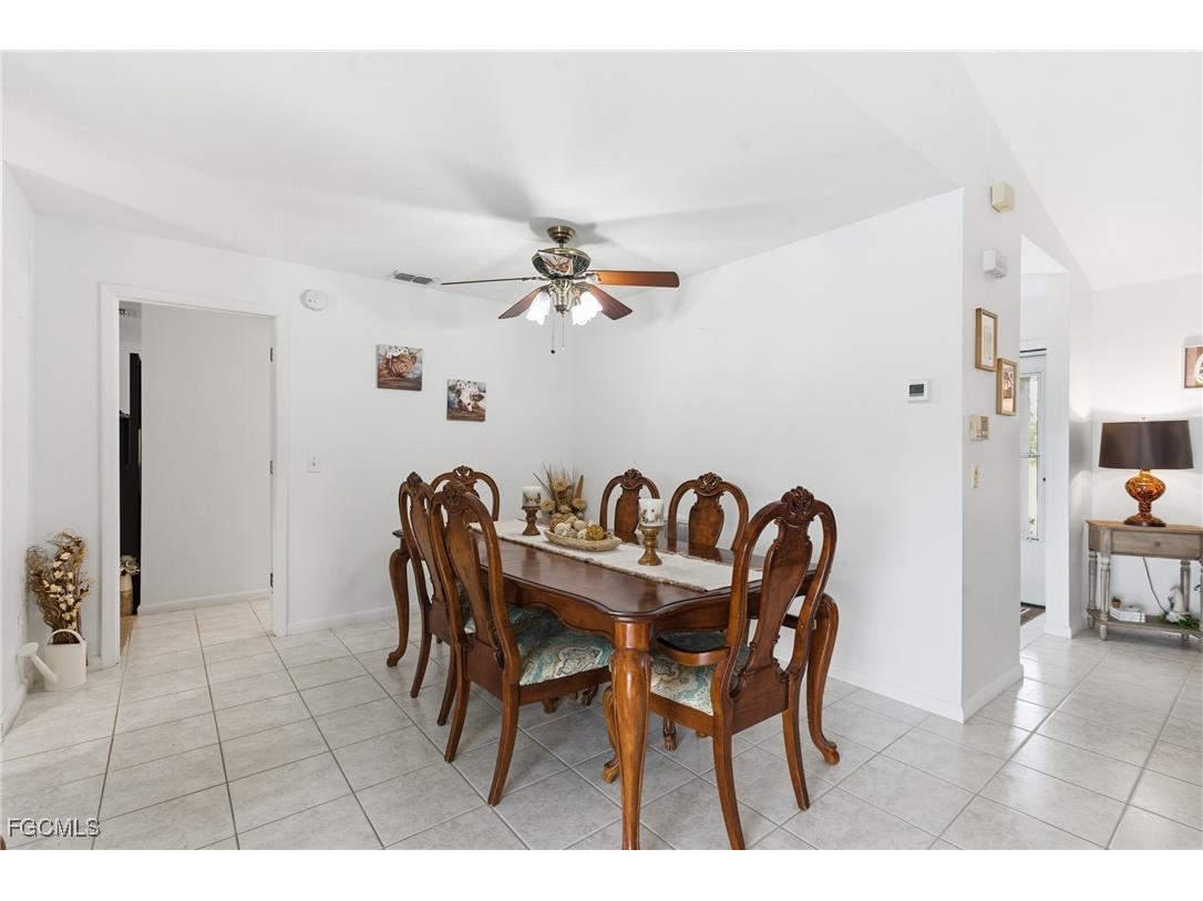 1212 SW 13th Street Cape Coral FL 33991 2025025419 image5