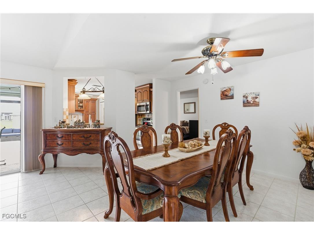 1212 SW 13th Street Cape Coral FL 33991 2025025419 image6