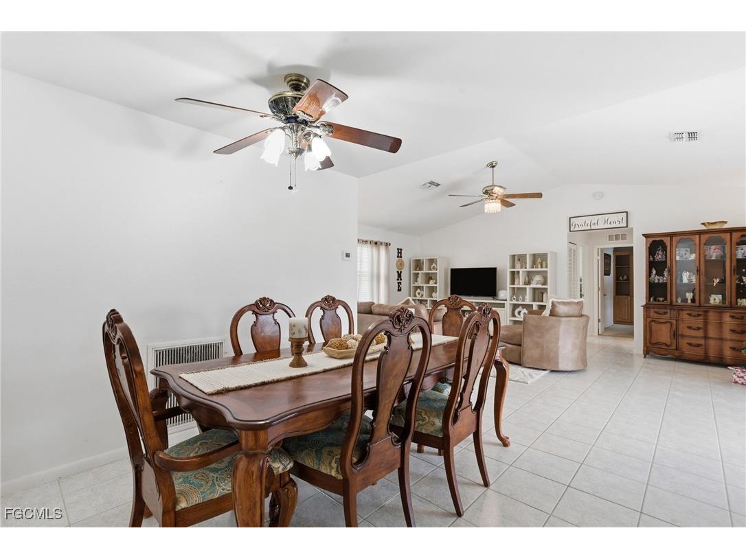 1212 SW 13th Street Cape Coral FL 33991 2025025419 image7