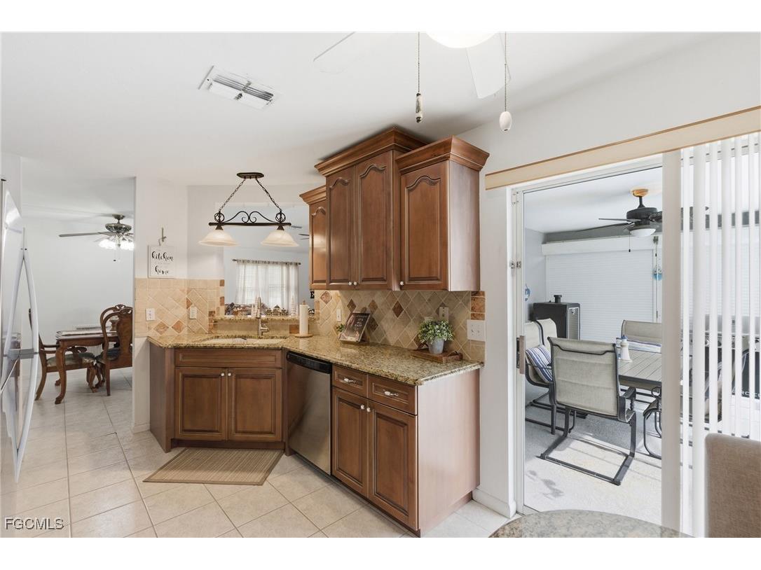 1212 SW 13th Street Cape Coral FL 33991 2025025419 image9