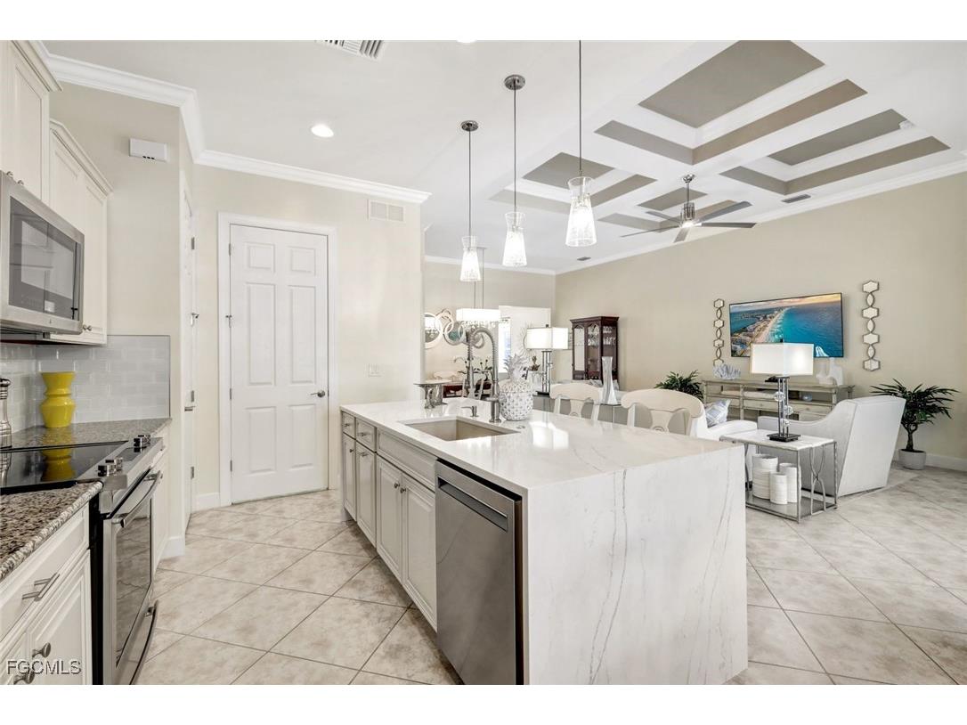 12121 Chrasfield Chase Fort Myers FL 33913 2025008890 image1