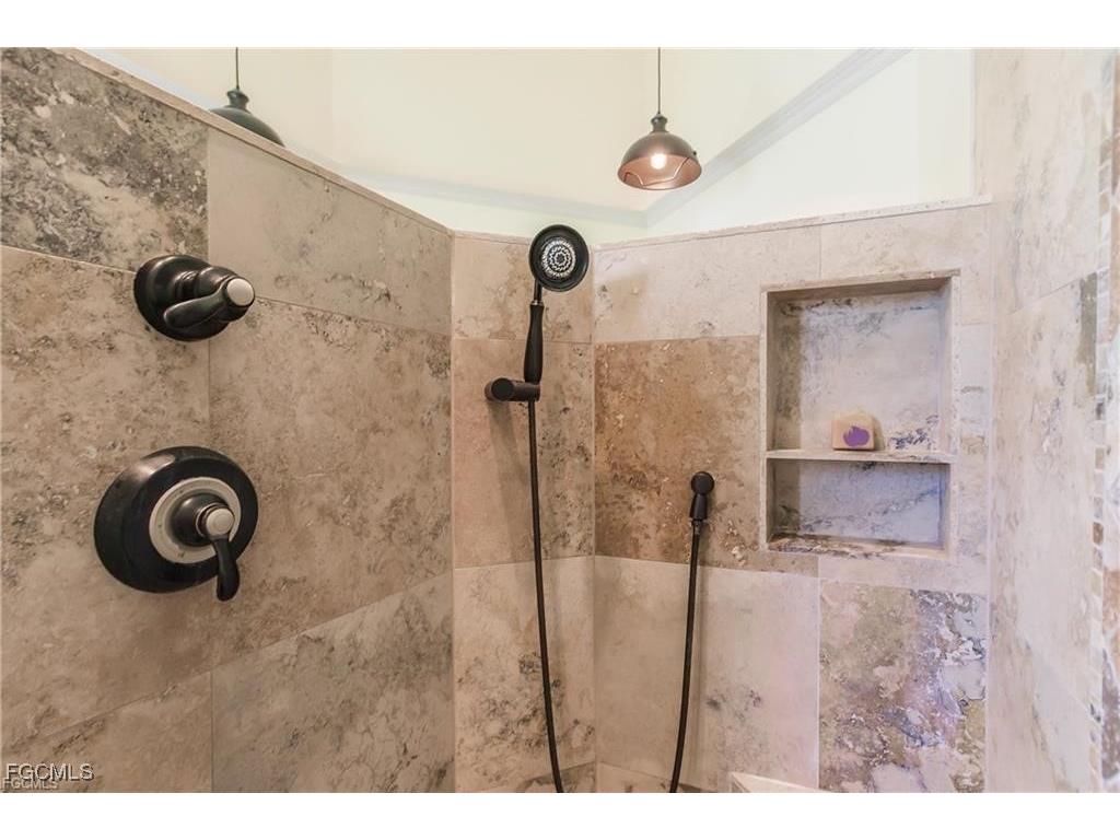 12122 Siesta Drive Fort Myers Beach FL 33931 2025020188 image17