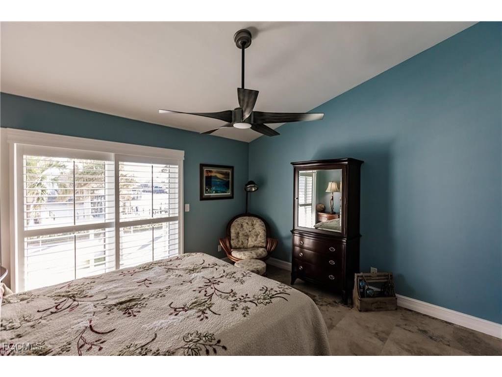 12122 Siesta Drive Fort Myers Beach FL 33931 2025020188 image25