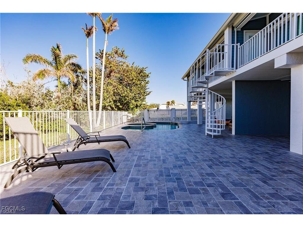 12122 Siesta Drive Fort Myers Beach FL 33931 2025020188 image36