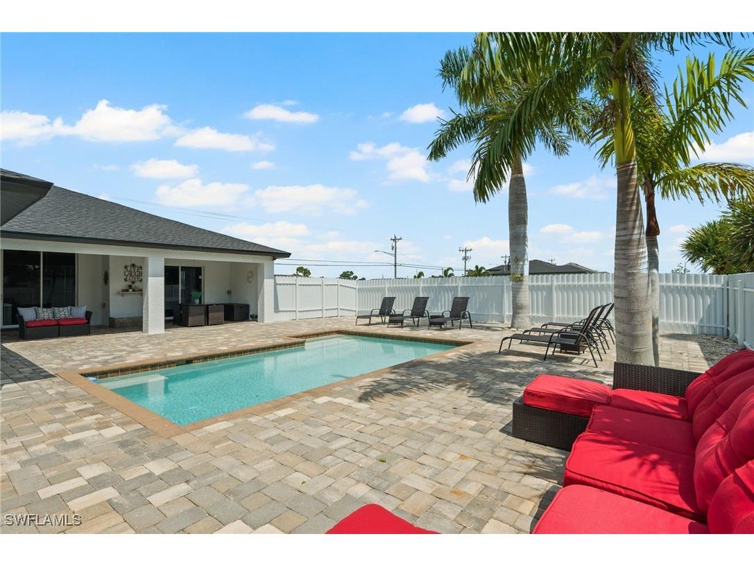 1213 Chiquita Boulevard N Cape Coral FL 33993 225064713 image2