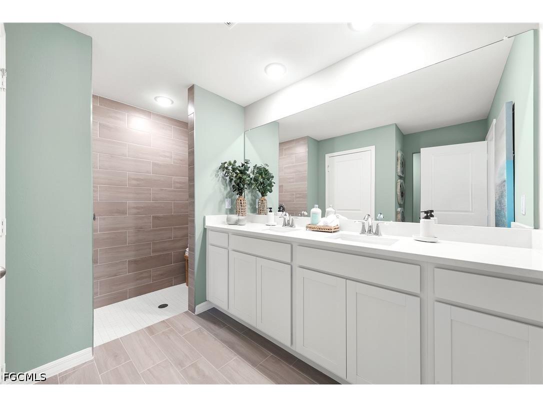 1213 NE 4th Place Cape Coral FL 33909 2026021097 image9